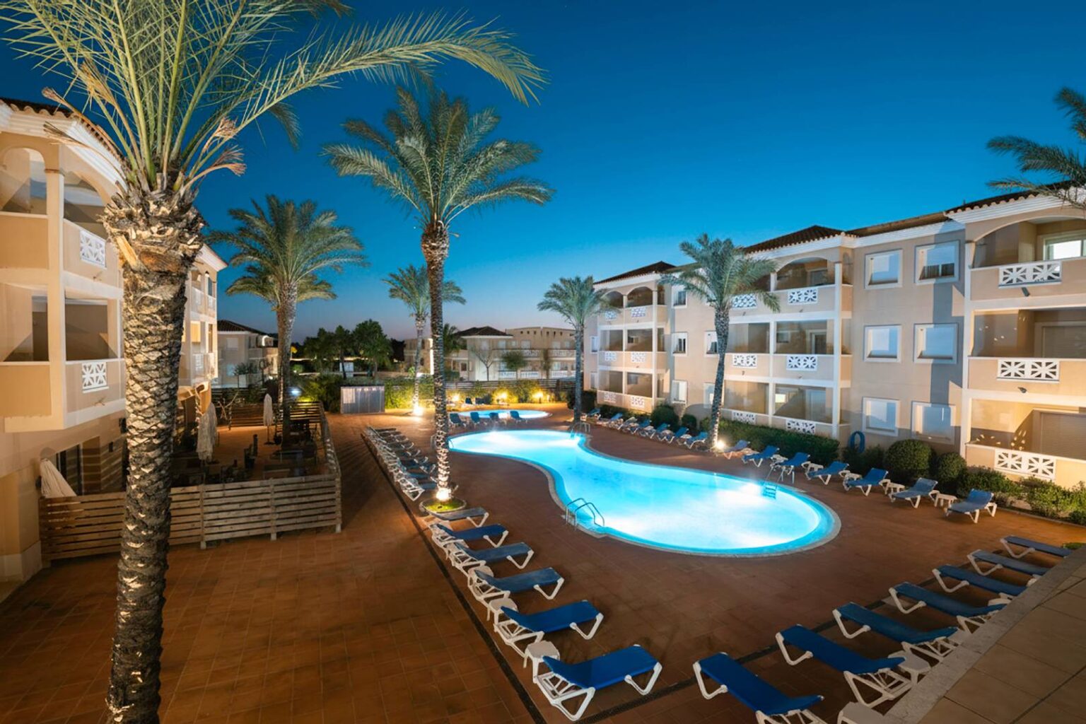 exteriores-apartamentos-las-dunas-riumar-20